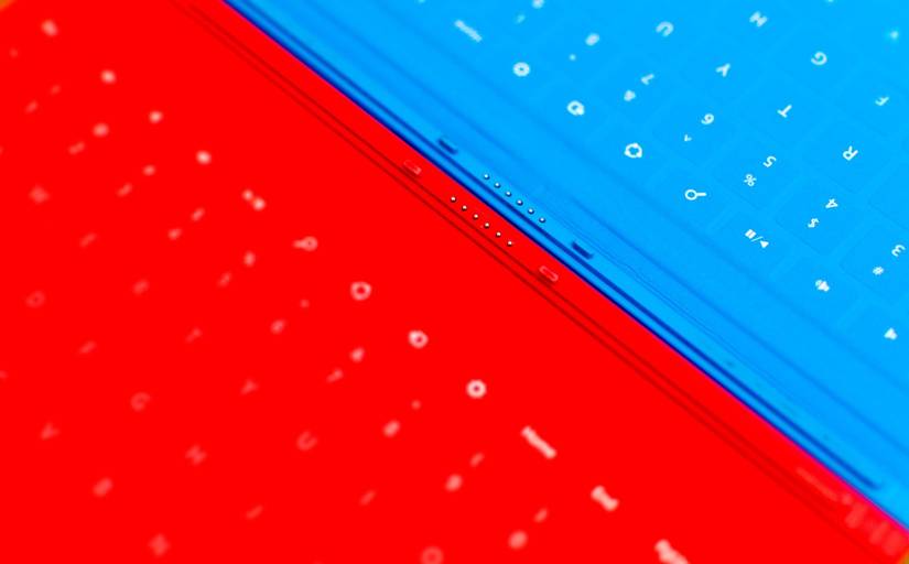 Blue_vs_Red_SurfaceDSC_3034